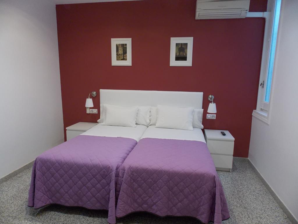 Pension Corbero Madrid Dış mekan fotoğraf