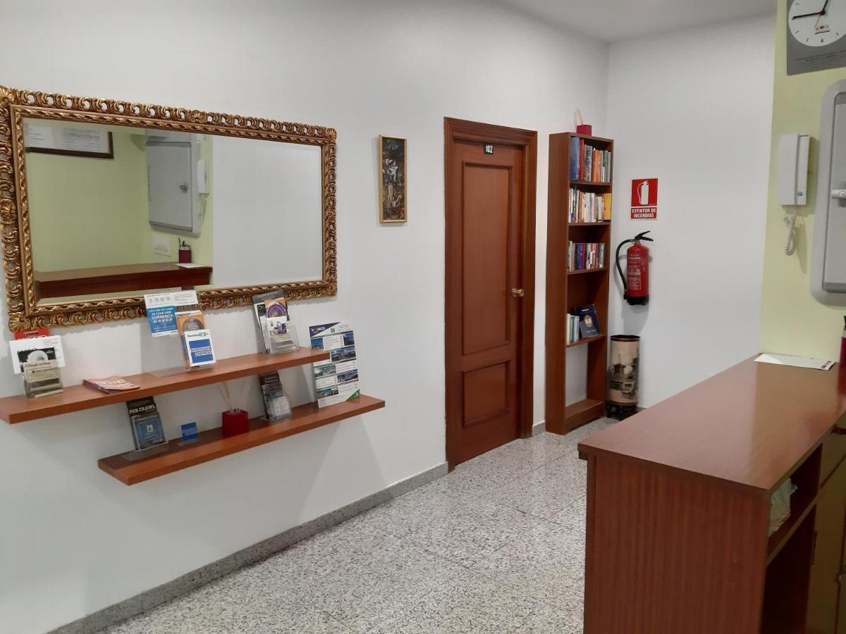 Pension Corbero Madrid Dış mekan fotoğraf